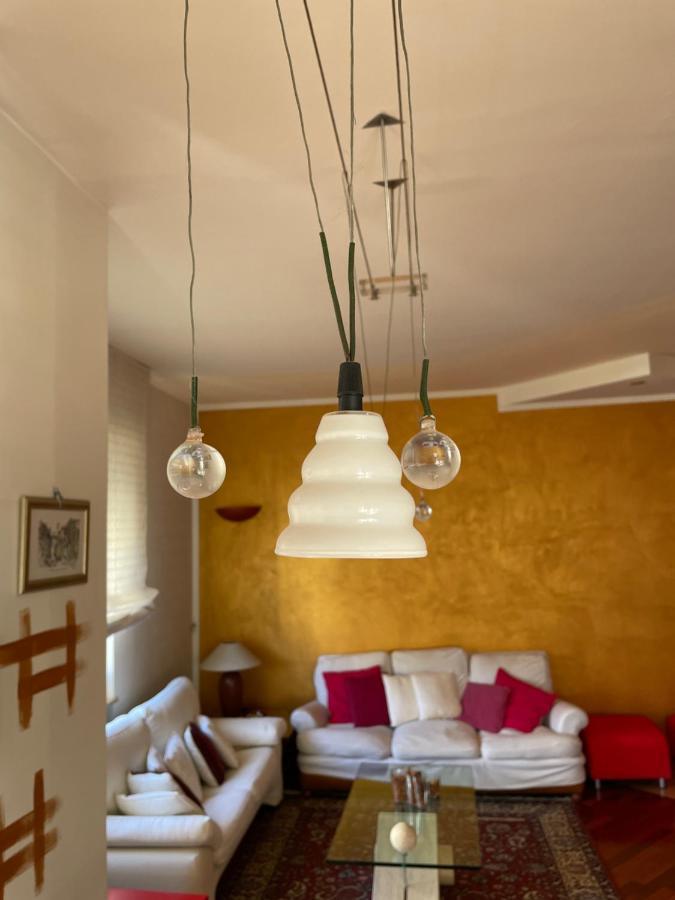Zen Apartment Located In Turin Pre Hill Exterior foto